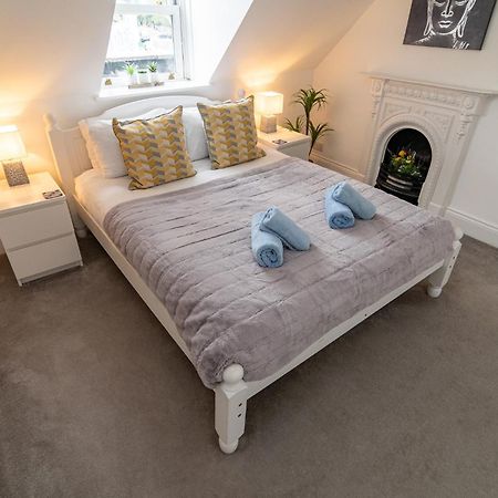 Light Airy 3 Bed Town Cntr Flat 700M To The Beach Bournemouth Exterior photo