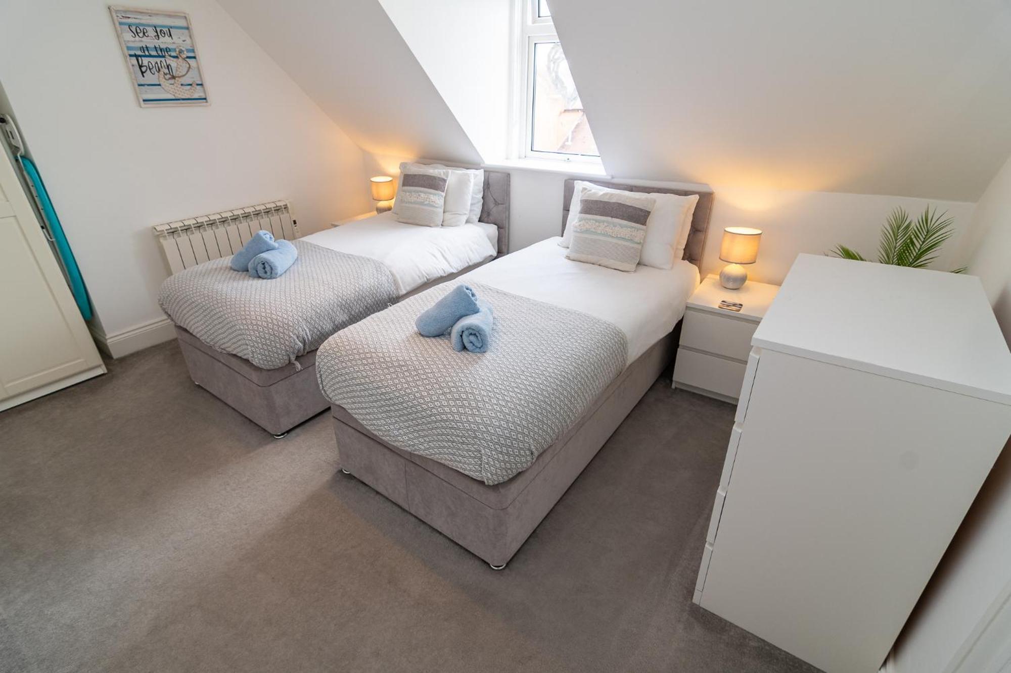 Light Airy 3 Bed Town Cntr Flat 700M To The Beach Bournemouth Exterior photo