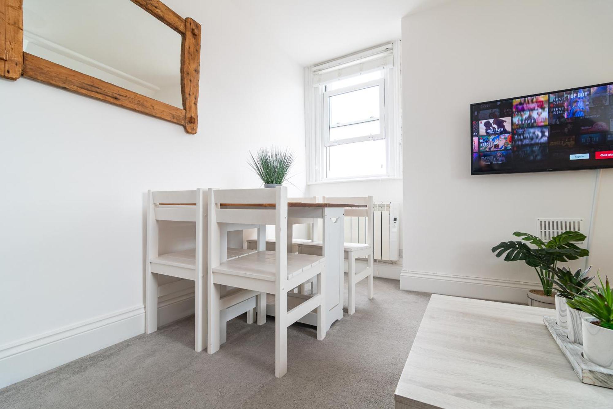 Light Airy 3 Bed Town Cntr Flat 700M To The Beach Bournemouth Exterior photo
